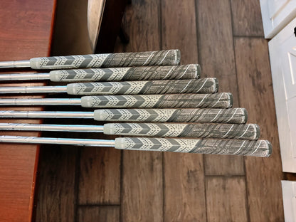 Titleist T100 ‘21 Iron Set 4-PW / True Temper AMT S300 Stiff