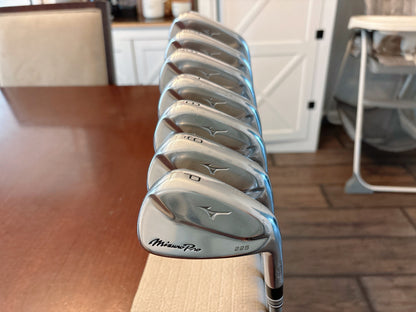 Mizuno Pro 225 Iron Set 4-PW / Aerotech Steelfiber X-Stiff