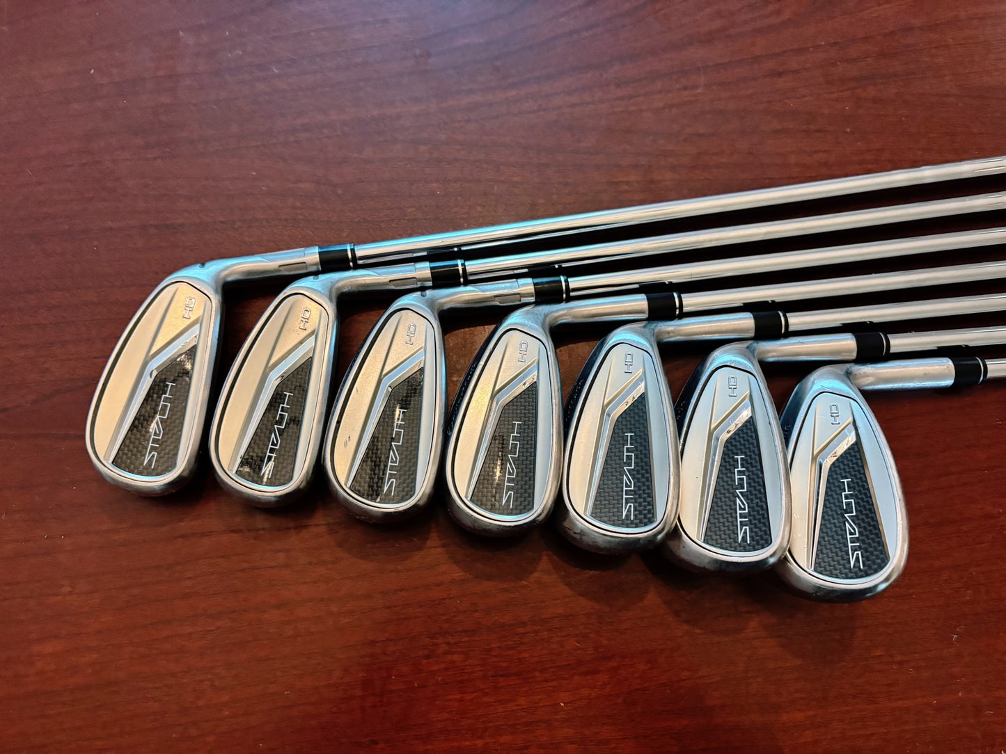 Taylormade Stealth HD Iron Set 6-PW,AW,SW / KBS Max MT Regular