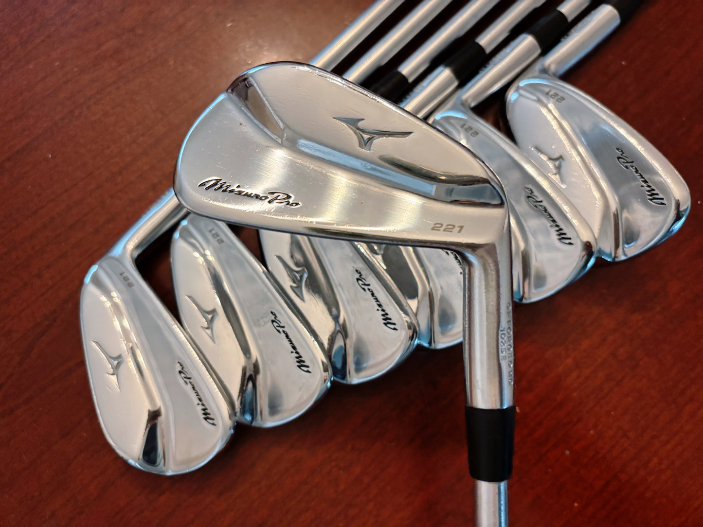 Mizuno Pro 221 Iron Set 4-PW / Project X LS 6.0 Stiff