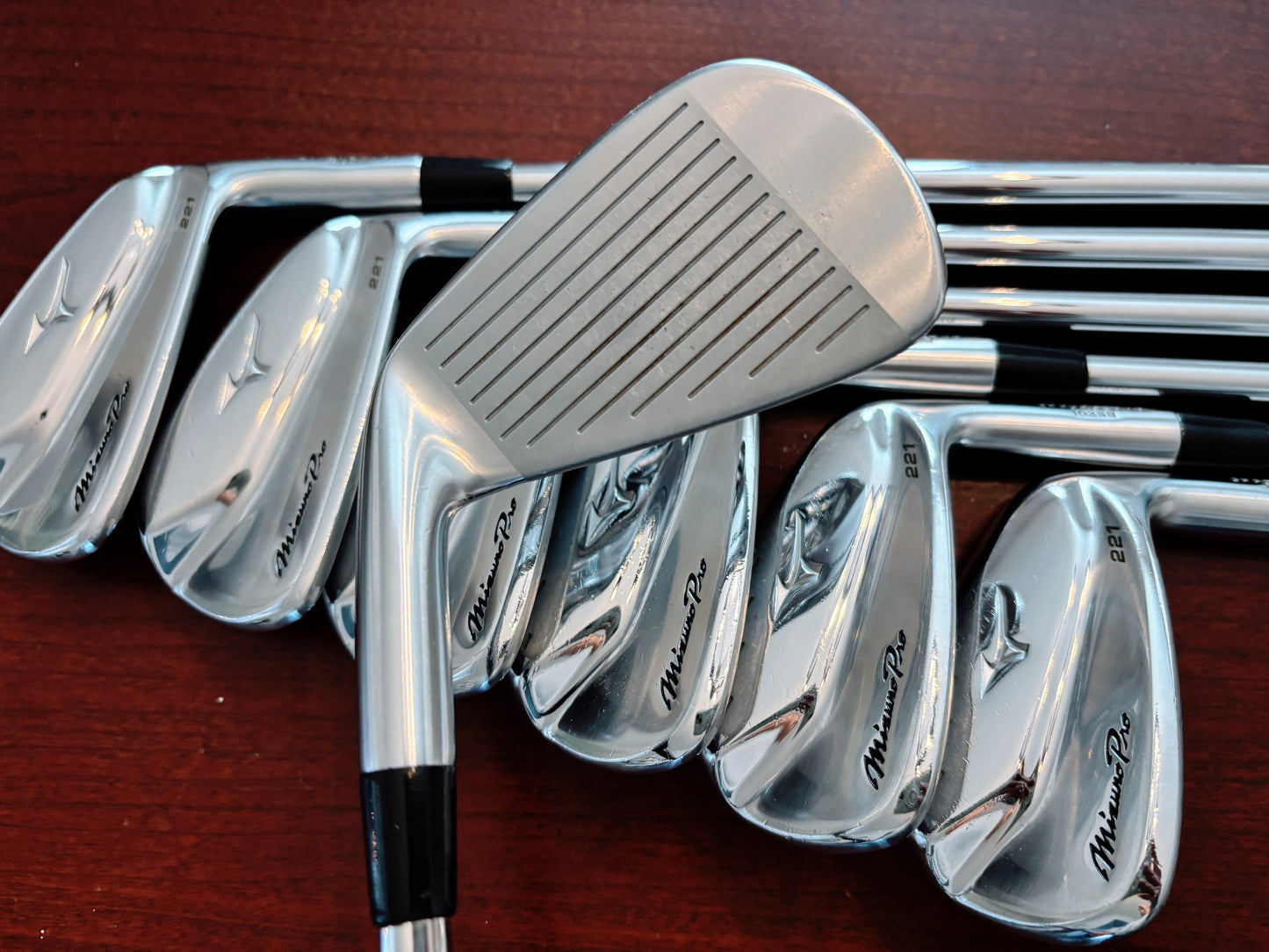 Mizuno Pro 221 Iron Set 4-PW / NS Pro 120 Stiff