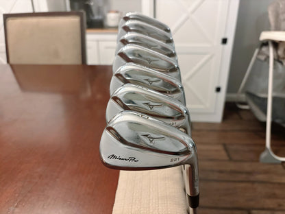 Mizuno Pro 221 Iron Set 4-PW / Project X LS 6.0 Stiff