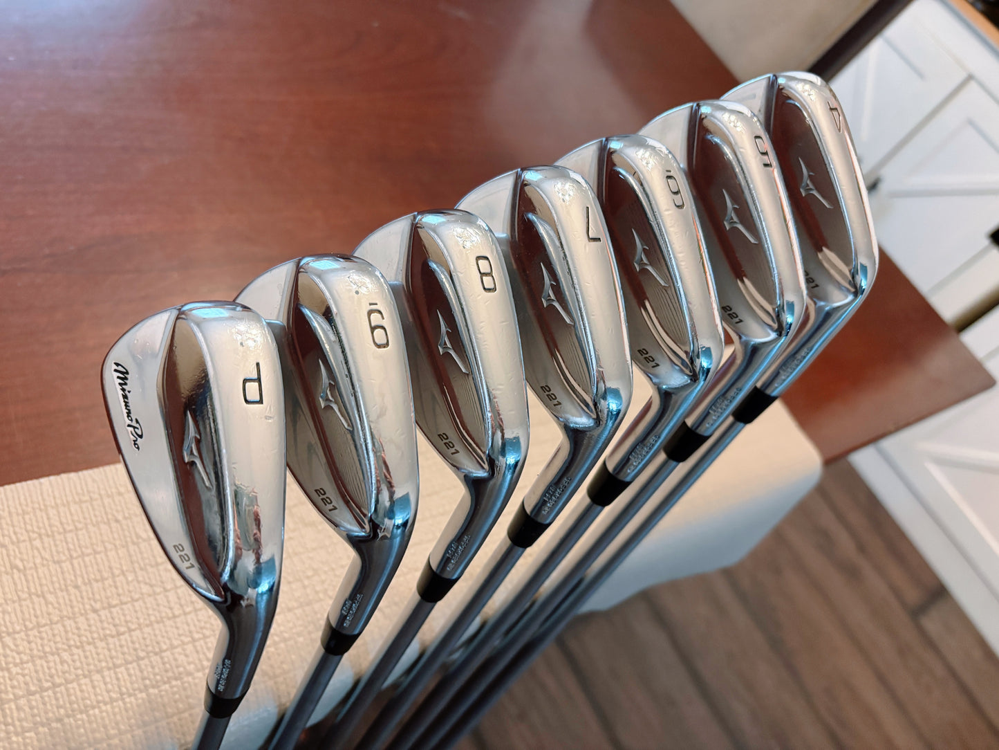 Mizuno Pro 221 Iron Set 4-PW / Project X LS 6.0 Stiff