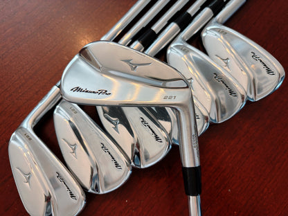 Mizuno Pro 221 Iron Set 4-PW / NS Pro 120 Stiff