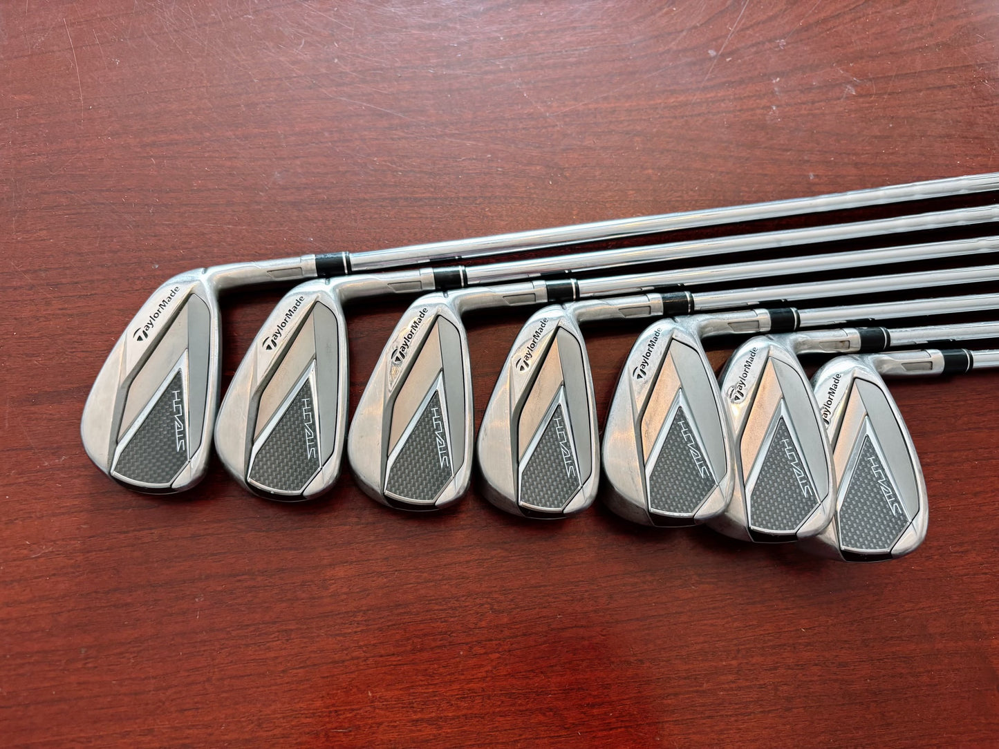 Taylormade Stealth Iron Set 4-PW / KBS Max MT Stiff