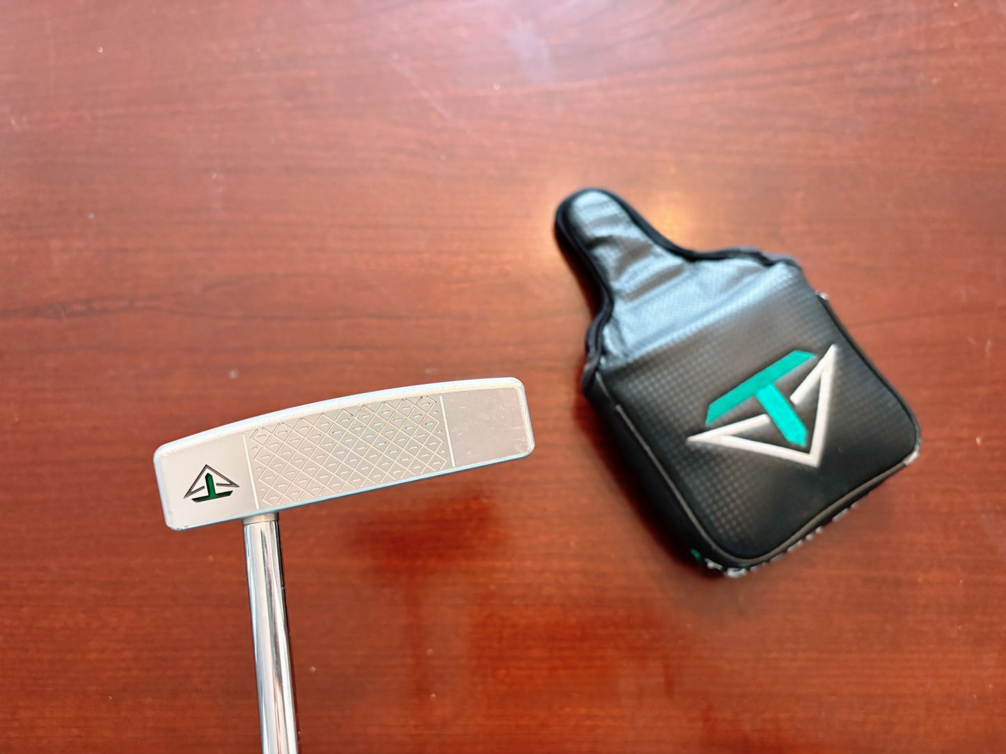 Odyssey Toulon Indianapolis Putter 34.5” + headcover