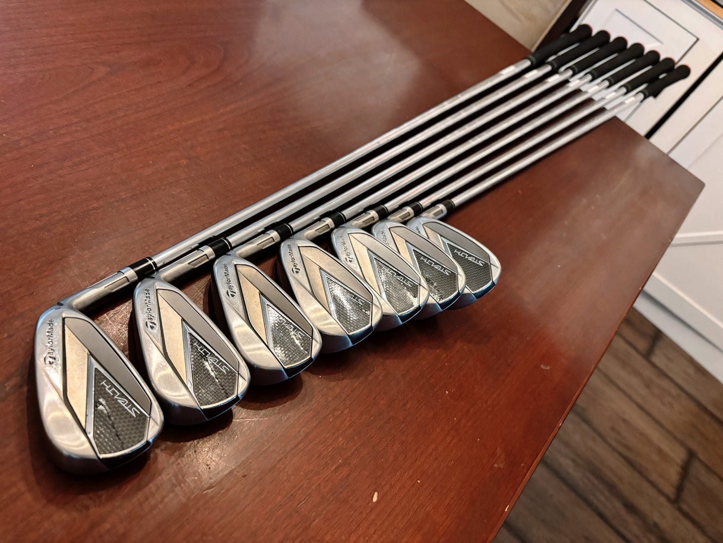 Taylormade Stealth Iron Set 5-AW / KBS Max MT Regular Flex