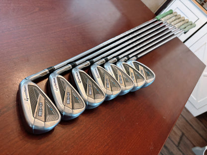 Taylormade SIM2 Max Iron Set 5-PW,SW / KBS Tour 120 Stiff