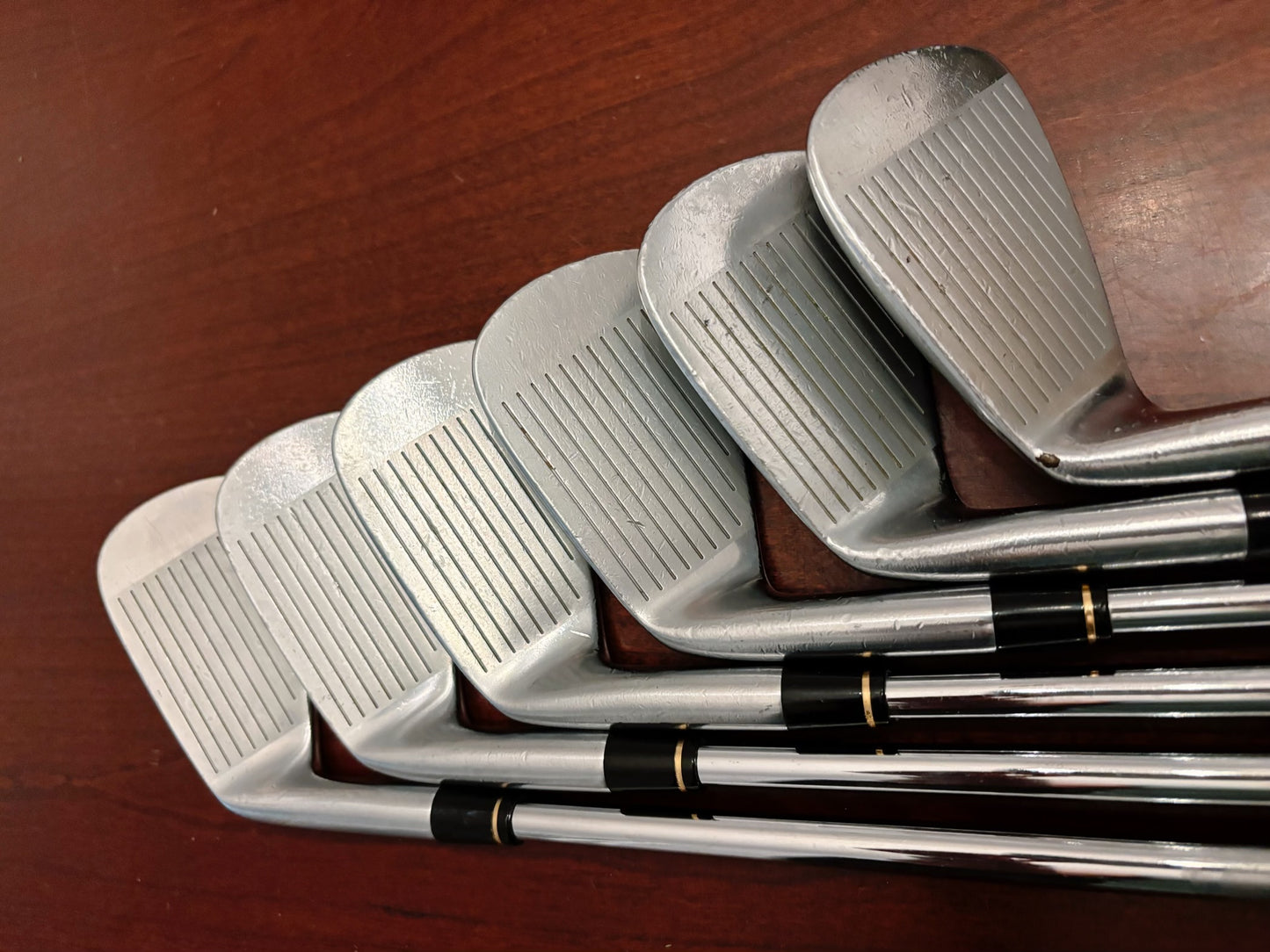 Honma Tour World Forged Iron Set / Stiff