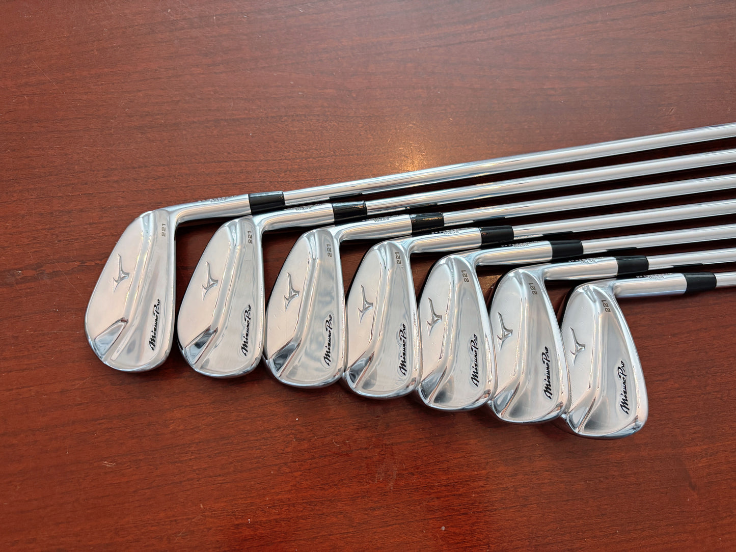 Mizuno Pro 221 Iron Set 4-PW / NS Pro 120 Stiff