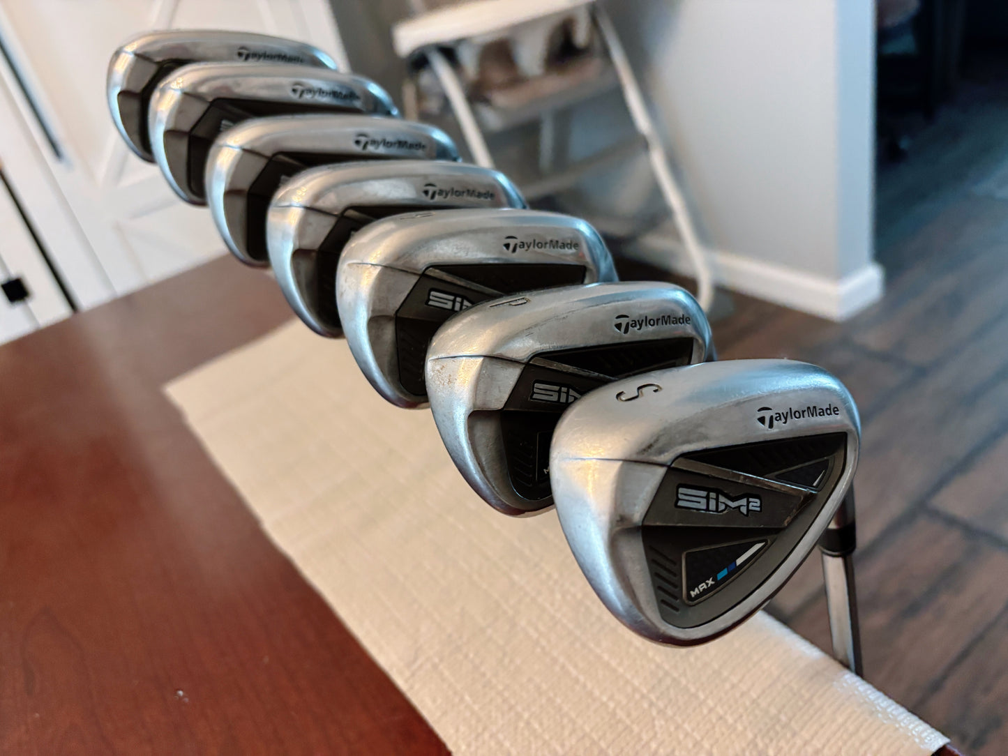 Taylormade SIM2 Max Iron Set 5-PW,SW / KBS Tour 120 Stiff