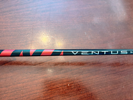 Fujikura Ventus 5-R Shaft 44.75” (Taylormade Tip) / Regular Flex