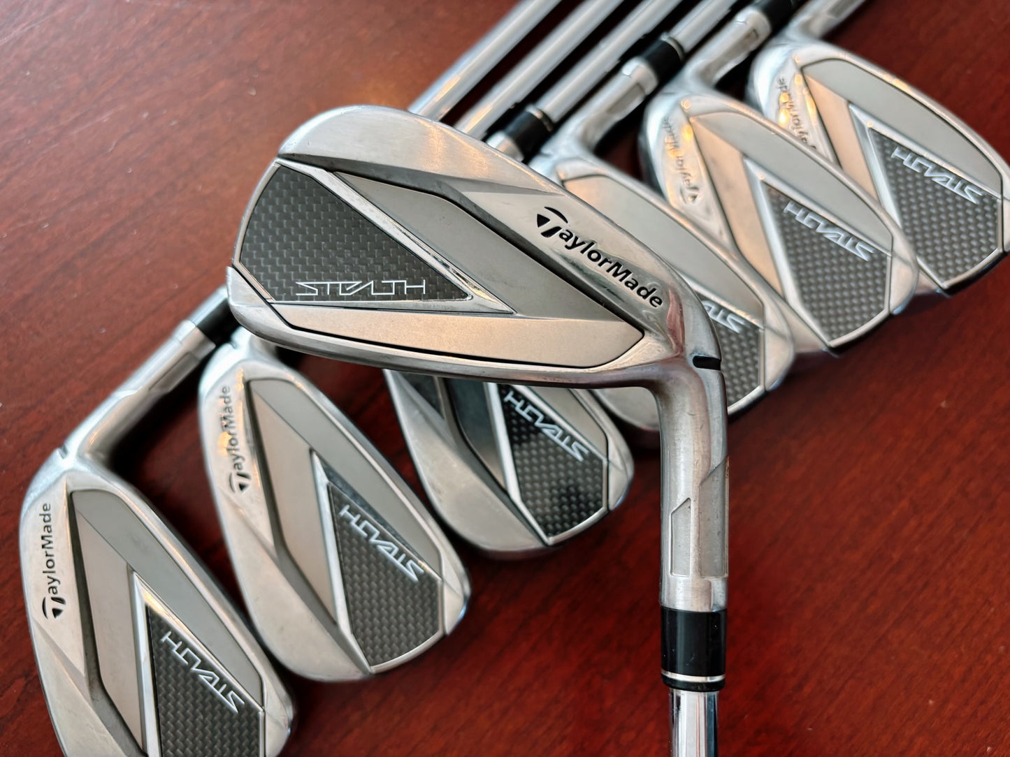 Taylormade Stealth Iron Set 4-PW / KBS Max MT Stiff