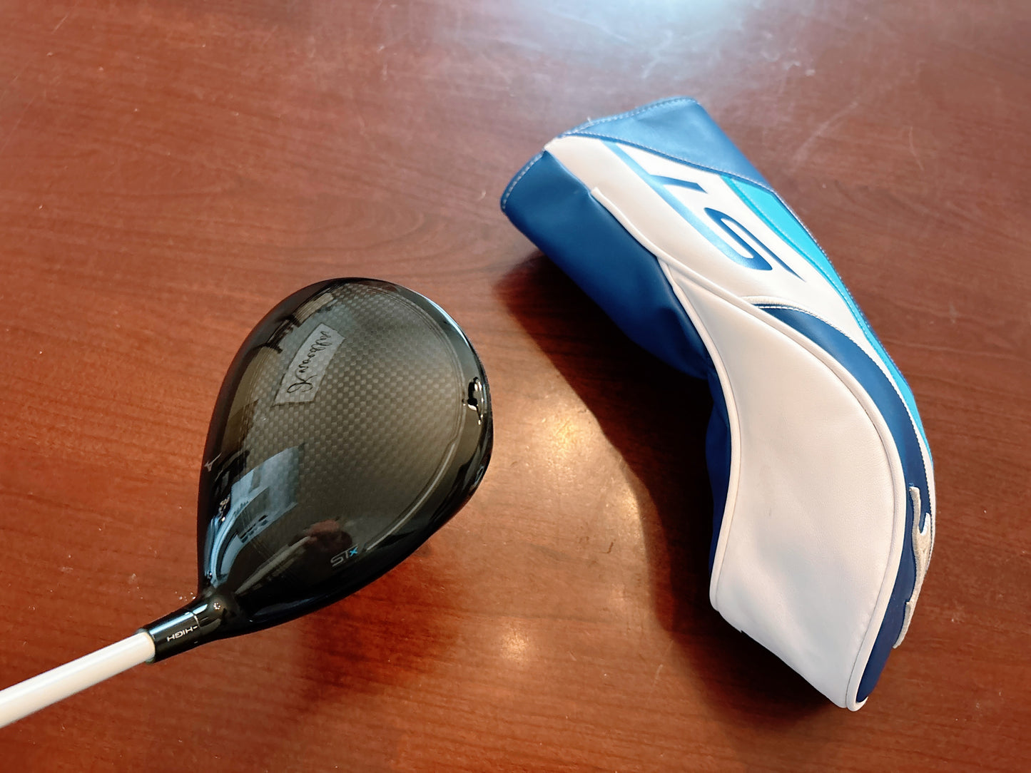 Mizuno ST-X 230 Driver 9.5* w/ Tour AD Graphite Design / X-Stiff