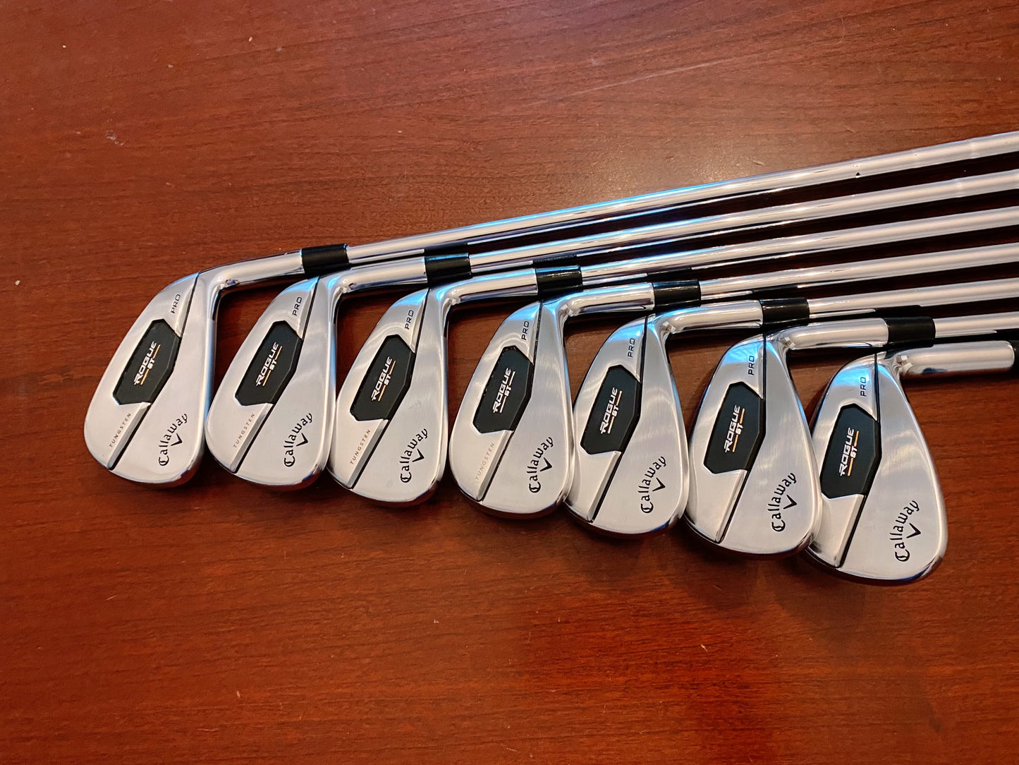 Callaway Rogue ST Pro Iron Set 4-PW / NS Pro 105 Stiff