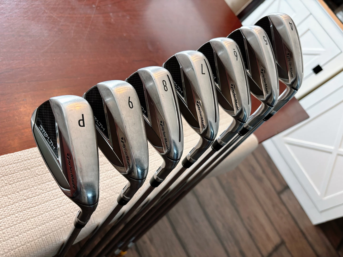 Taylormade Stealth Iron Set 4-PW / KBS Max MT Stiff