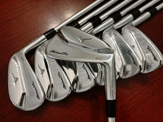 Mizuno Pro 221 Iron Set 4-PW / Project X LS 6.0 Stiff